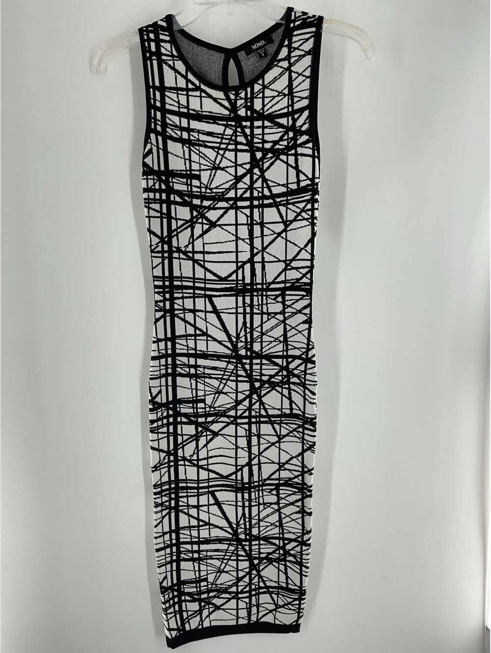 XOXO Women Size Small Sleeveless Black And White Sweater Dress 130